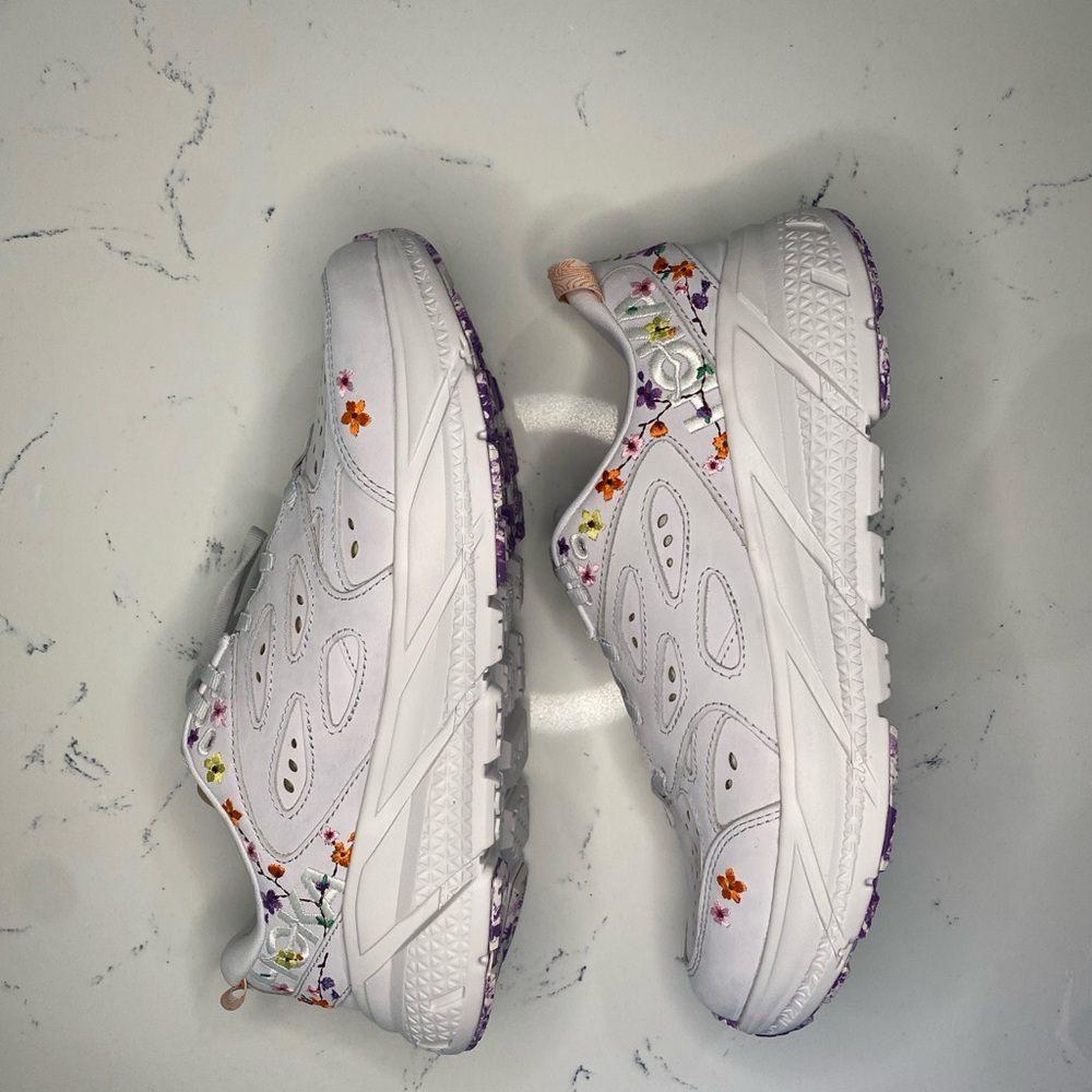 Hoka Clifton L BP Floral Embroidery